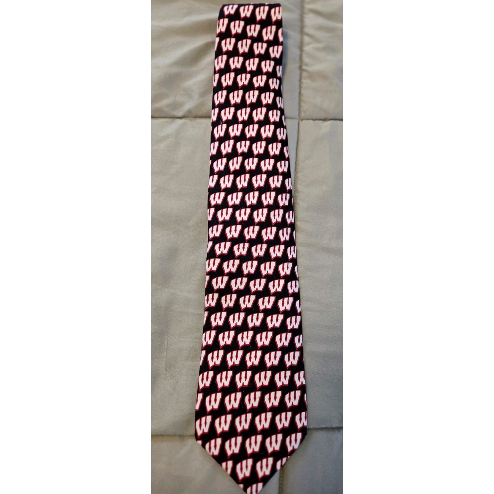 Wisconsin Badgers RM Sport Tie NCAA Red White Logo Repeat University Vintage